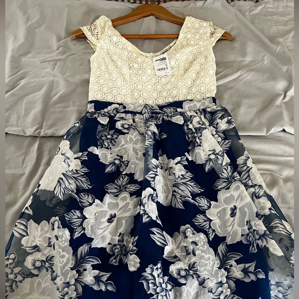 Girls dressy dress.